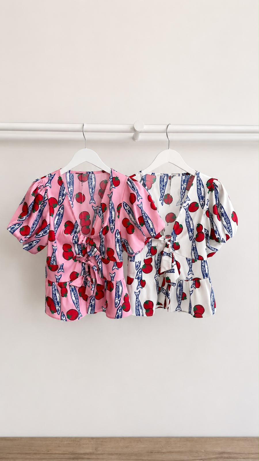 Pink tomato print sleeve blouse